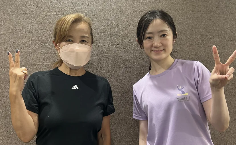 60代女性のお客様とトレーナー